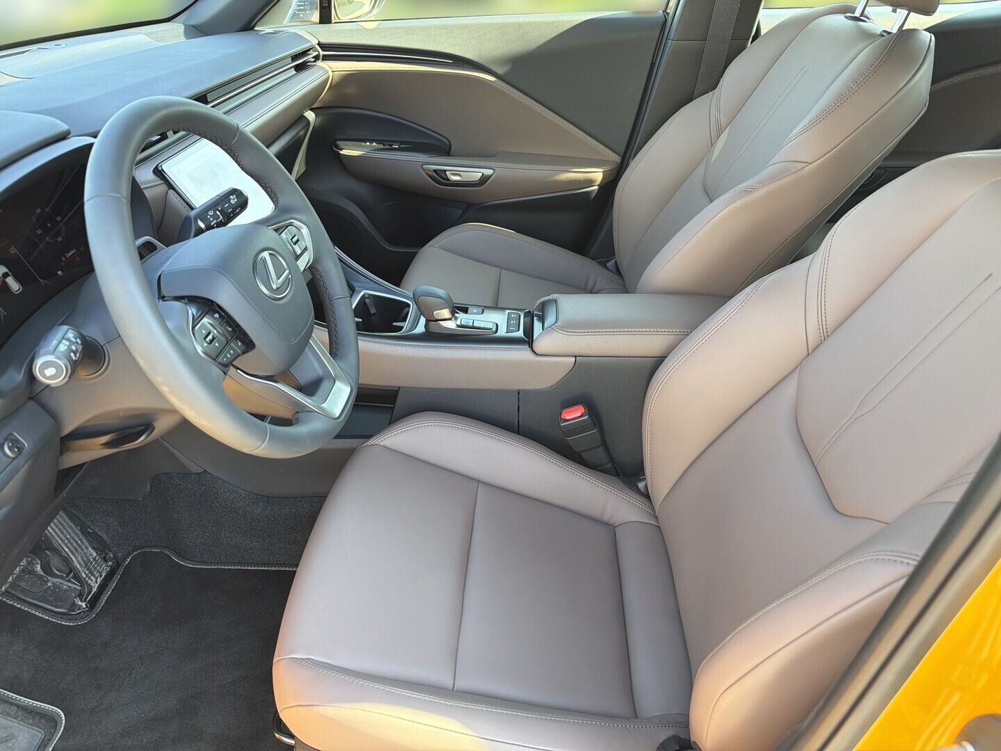 Lexus LBX