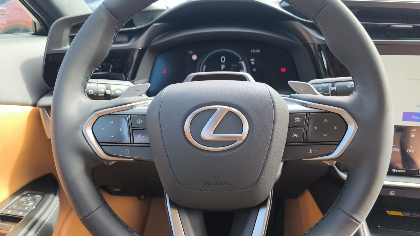Lexus RZ